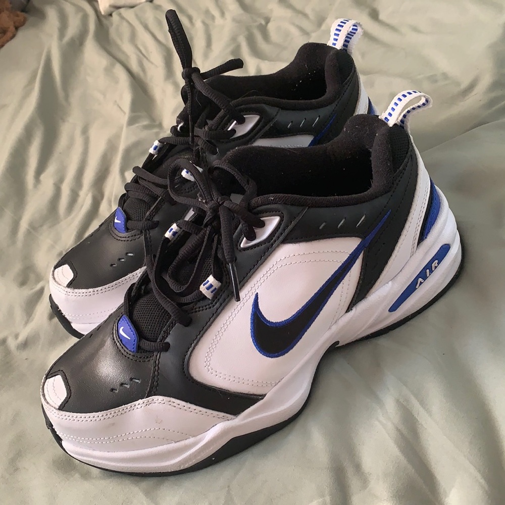 Nike air monarchs